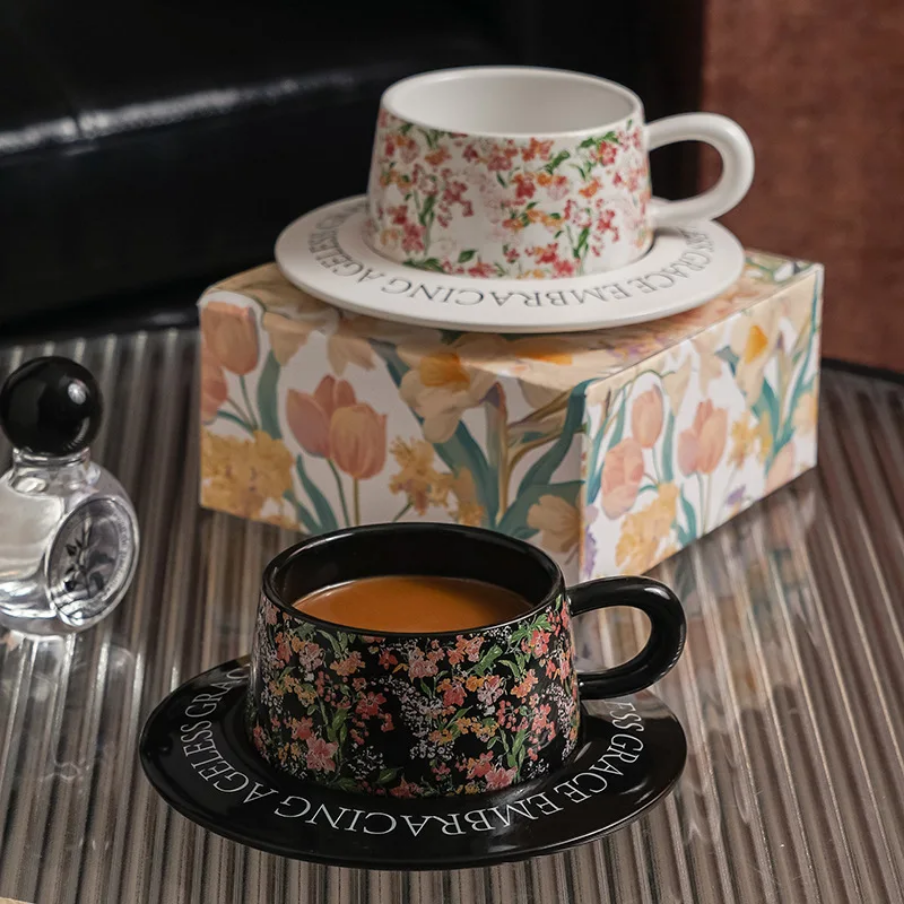 Blooming floral mug set